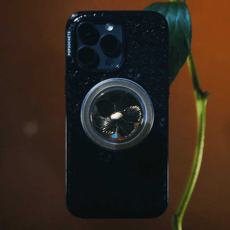 Enamel Mae Flower with Pearl — MagSafe PopGrip image number 4